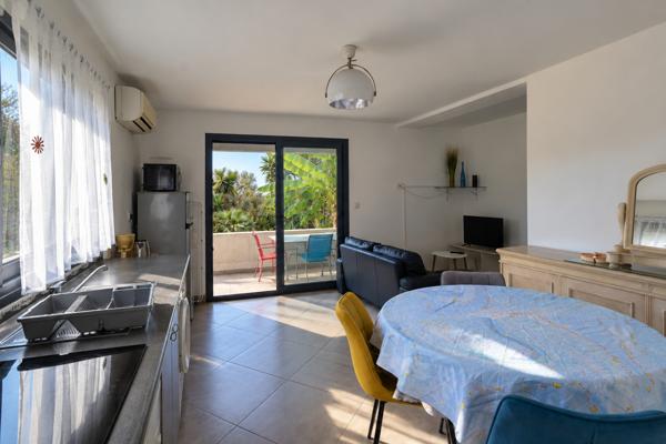 Maison Bastia Agliani 6 pièces174 m2 - terrain 1100 m2 - vue mer - piscine