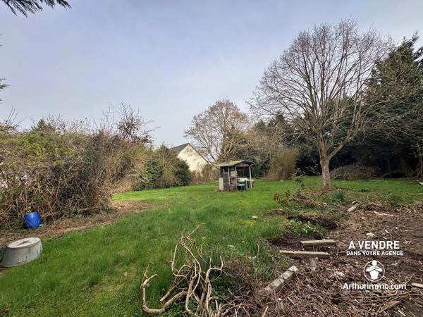 Vente                                                      Terrain
                        
                                         1890 m2                     à Ézy-sur-Eure