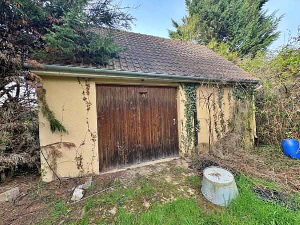 Vente                                                      Terrain
                        
                                         1890 m2                     à Ézy-sur-Eure
