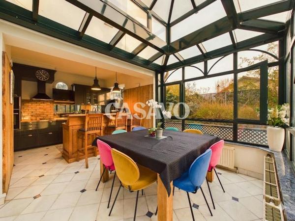 Vente Maison 7 pièces de 172m² - 94170 Le Perreux-sur-Marne