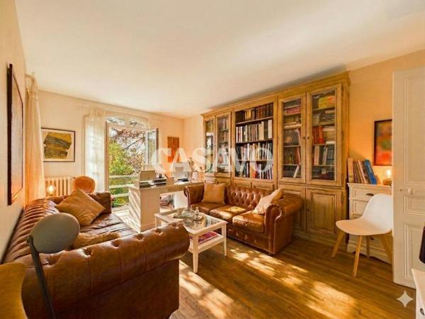 Vente Maison 7 pièces de 172m² - 94170 Le Perreux-sur-Marne