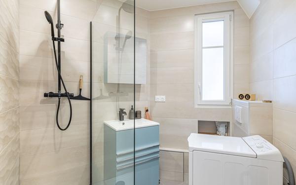 Appartement à vendre    2 pièces • 40,17 m2 Paris 16