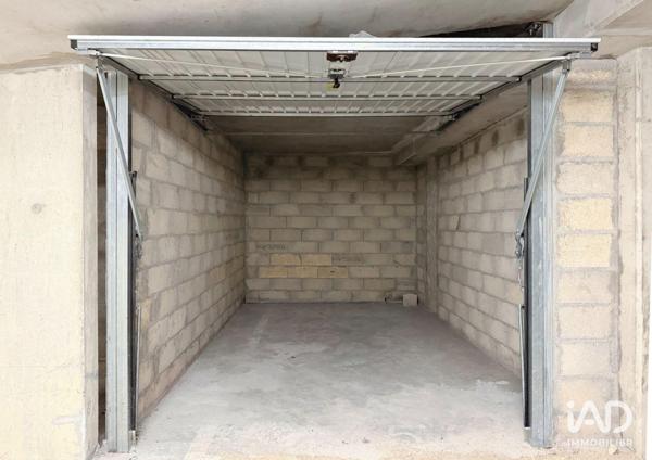Location parking 13 m² Paris 19