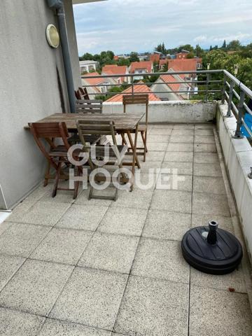 LOCATION : appartement meublé T4 (89 m²) dernier étage à CERNAY