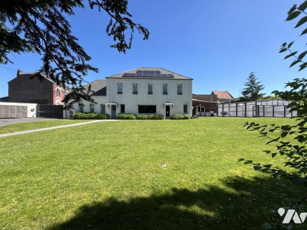 AVESNES LES AUBERT : Maison bourgeoise individuelle - Piscine - Garage 
