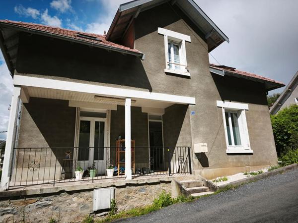 Maison Tulle 4 pièce(s) 135 m2 + appartement  T2 42 m²