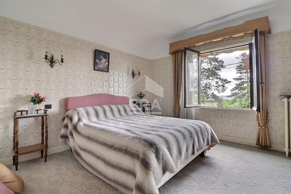Maison Saint Leu La Foret 7 pièce(s) 150 m2 + DEPENDANCE + GARAGE + SOUS SOL