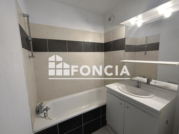 Location Appartement 2 pièces 37.09 m² - 70 RUE LAPEYRERE Orthez 64300