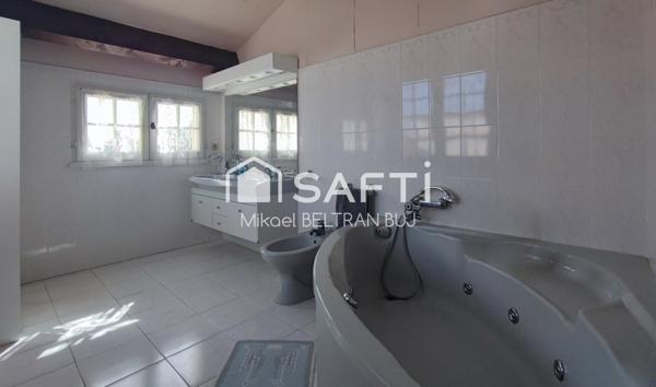 Très rare sur Frontignan, Villa T8 de 250m²