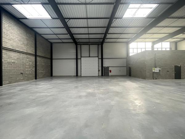 Local d'activité Chartres 450 m2