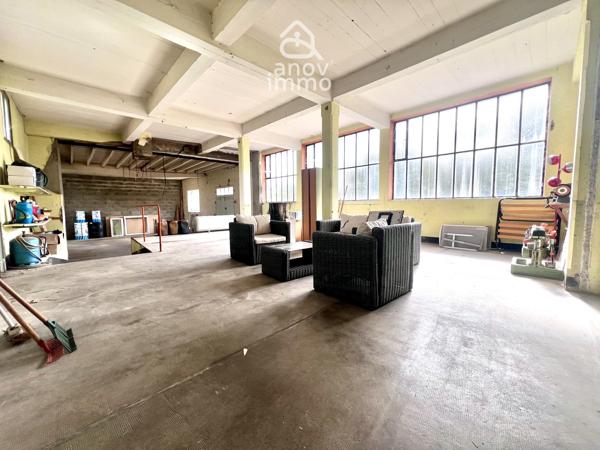 Propriete
                                                                                                                                                                                                                                                                                                                        6 pièce(s)                                                                                                                                                                                                          3 chambre(s)                                                                                                                                                                                                          177  m²