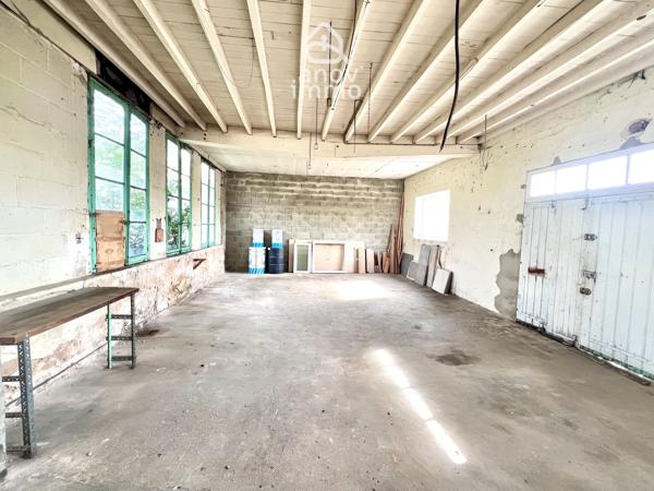 Propriete
                                                                                                                                                                                                                                                                                                                        6 pièce(s)                                                                                                                                                                                                          3 chambre(s)                                                                                                                                                                                                          177  m²