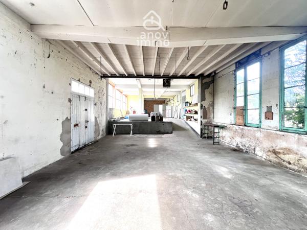 Propriete
                                                                                                                                                                                                                                                                                                                        6 pièce(s)                                                                                                                                                                                                          3 chambre(s)                                                                                                                                                                                                          177  m²