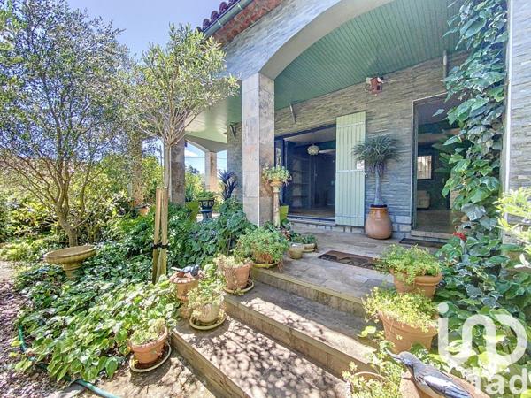 Maison traditionnelle 3 pièces de 95 m² à Brue-Auriac (83119)