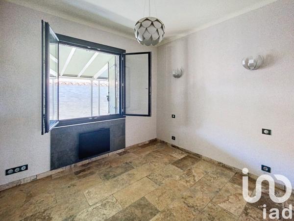 Maison traditionnelle 3 pièces de 95 m² à Brue-Auriac (83119)