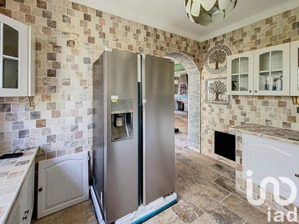 Maison traditionnelle 3 pièces de 95 m² à Brue-Auriac (83119)