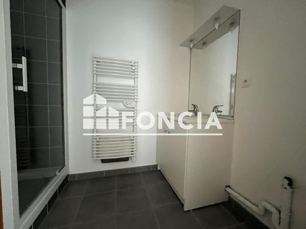 Location Appartement 2 pièces 46.7 m² - Résidence Carré Colette Besancon 25000