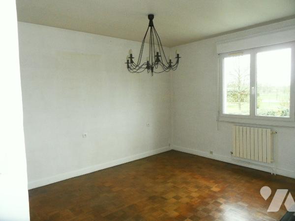 Maison individuelle, proche toutes commodités.