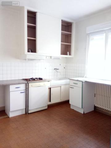 Maison de ville à louer à Villaines-la-Juhel en Mayenne (53700), ref : 1255 Maison de ville à louer à Villaines-la-Juhel en Mayenne (53700), ref : 1255