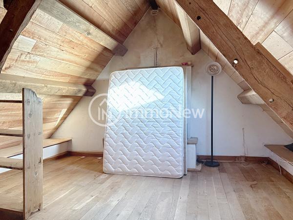 Maison en pierres avec dépendances sur un terrain de 1751 m²