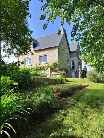 Maison à Dinan, 22100 - 10 pièces 252m²