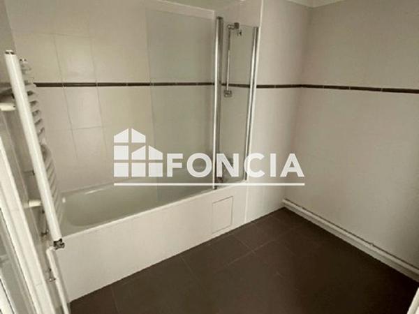 Location Appartement 3 pièces 81.2 m² - 1 RUE DE L'ANNAPURNA Antony 92160