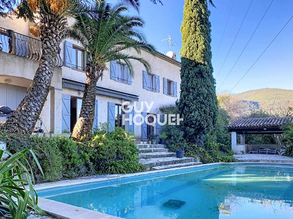 Maison à vendre à Grasse - 5 pièces avec piscine