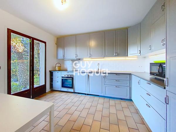 Maison à vendre à Grasse - 5 pièces avec piscine