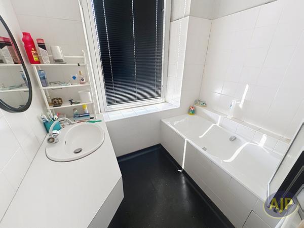 Vente maison Sevremoine : 449 000 € - AJP Immobilier Saint-Macaire-en-Mauges