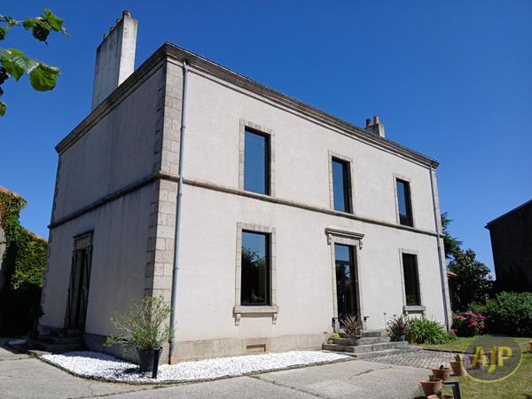 Vente maison Sevremoine : 449 000 € - AJP Immobilier Saint-Macaire-en-Mauges