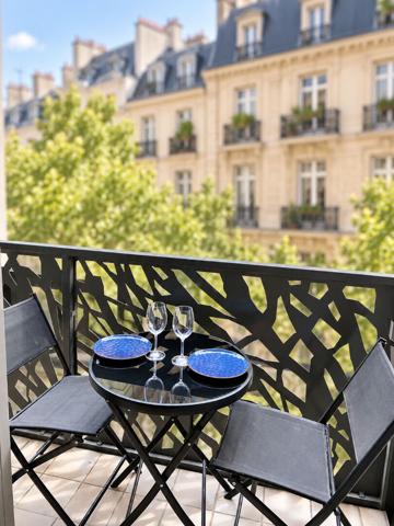 Prestige & Élégance à Quelques Pas des Champs-Élysées