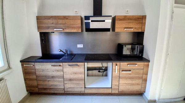 Appartement rénové bien placé