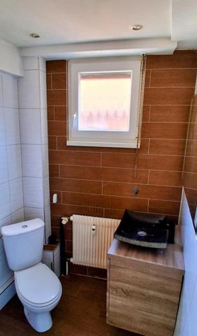 Appartement rénové bien placé