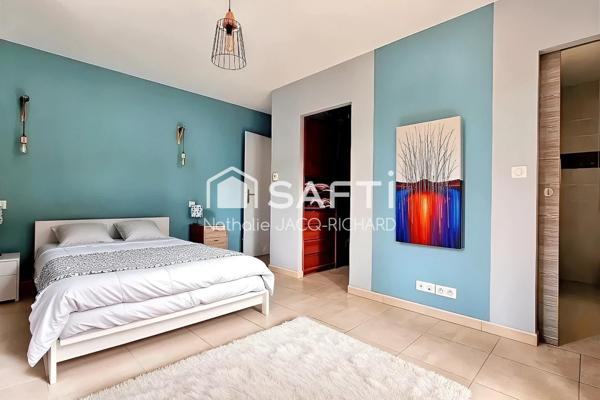 CONTEMPORAINE 150 m² hab, 4chs, bureau, piscine, terrain 2127 m