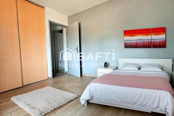 CONTEMPORAINE 150 m² hab, 4chs, bureau, piscine, terrain 2127 m