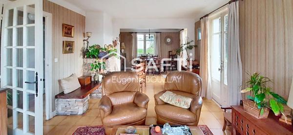 Maison Bordagain avec piscine et terrain- fort potentiel