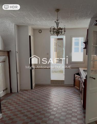 JOLIE DE MAISON DE VILLE