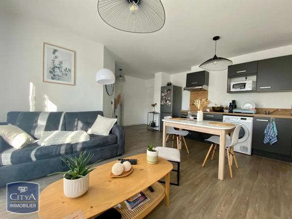 Appartement à louer 3 pièces 56.96m² Tours (37100)