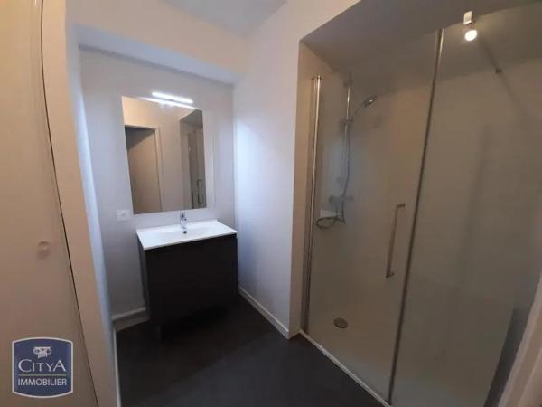 Appartement à louer 3 pièces 56.96m² Tours (37100)