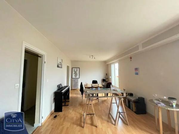 Appartement à louer 2 pièces 65.17m²
