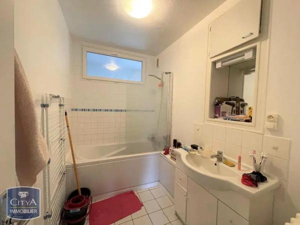 Appartement à louer 2 pièces 65.17m²