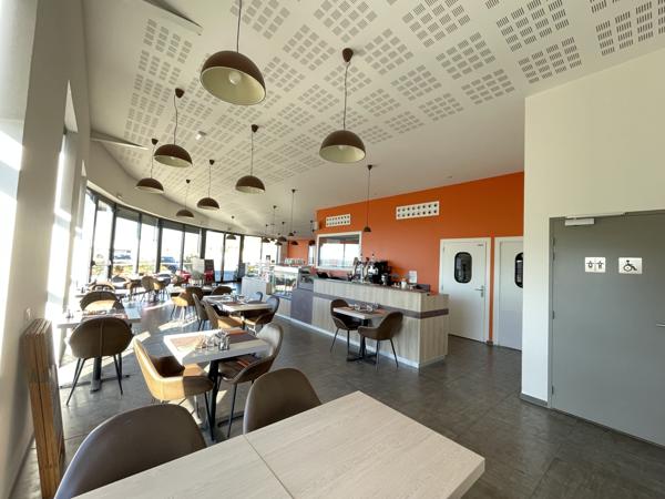 Fonds De Commerce - 324 m²