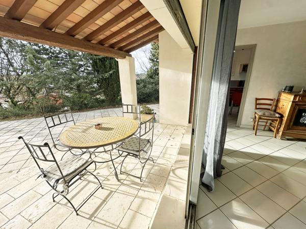 Bellegarde (30127) Superbe Villa sur les hauteurs avec une belle vue au calme