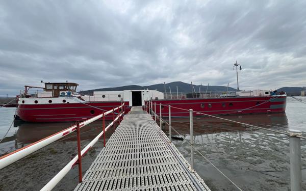 Maison à vendre    4 pièces •  Donzère