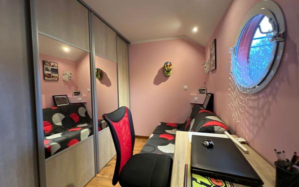 Maison à vendre    4 pièces •  Donzère