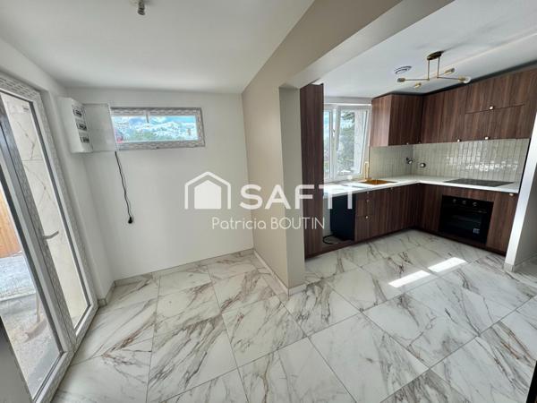 MAISON DE VILLE 2 CHAMBRES, GARAGE PROCHE CENTRE VILLE DE NIORT !