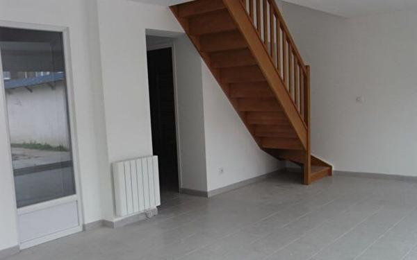 Maison à louer    4 pièces •  Bourg-Achard