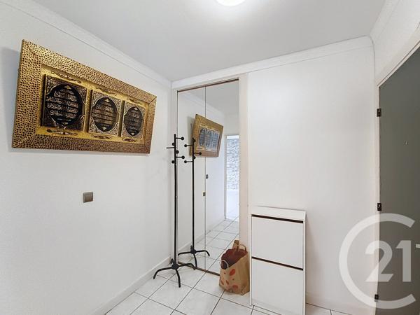 Appartement F4 à vendre  4 pièces - 78,43 m2 ST DENIS - 93