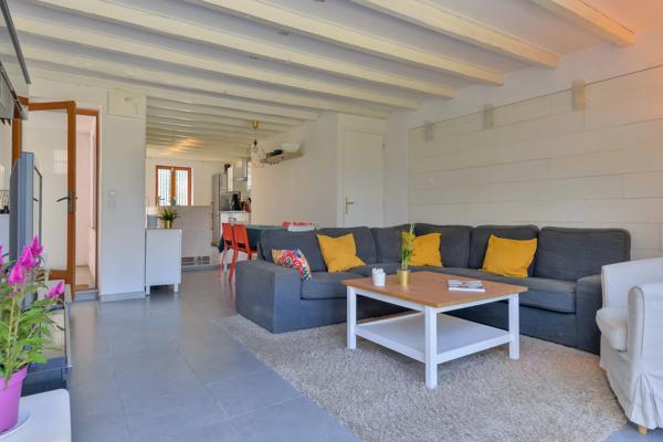 Charbonnières-les-Bains – Maison de ville d'environ 125 m² avec 3 chambres - Terrain de 646 m²