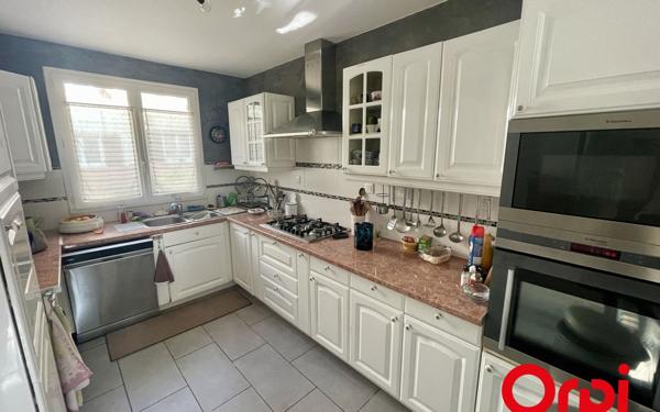 Maison à vendre    6 pièces • 125 m2 Montigny-le-Bretonneux